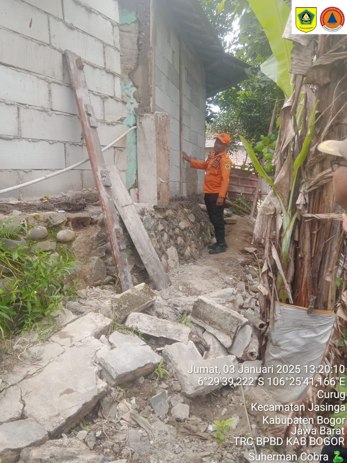 Angin Kencang Terjang Kampung Curug, Rumah Warga Rusak di Bogor