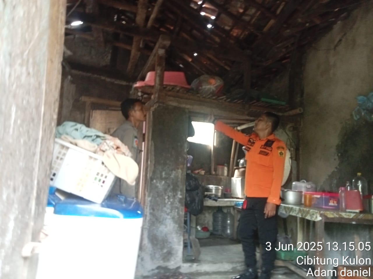 Tanah Longsor Landa Desa Cibitung Kulon Kecamatan Pamijahan