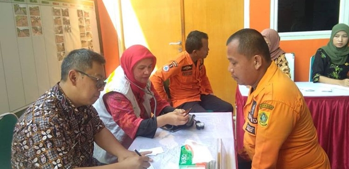 Pemeriksaan di Posko Siaga Bencana Pemeriksaan di Posko Siaga Bencana