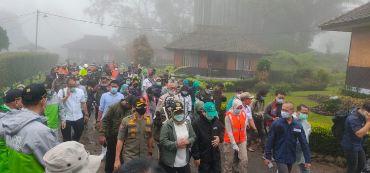 Bupati Bogor Meninjau Lokasi Bencana Gunung Mas Bupati Bogor Meninjau Lokasi Bencana Gunung Mas