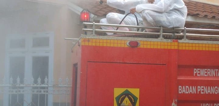 BPBD SIAGA COVID 19, PENYEMPROTAN CAIRAN DESINFEKTAN DAN ANTISEPTIK BPBD SIAGA COVID 19, PENYEMPROTAN CAIRAN DESINFEKTAN DAN ANTISEPTIK