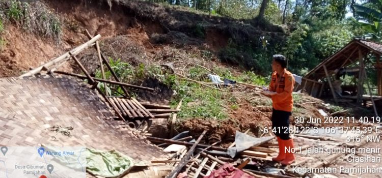 Tanah Longsor dan Banjir Bandang di Kecamatan pamijahan