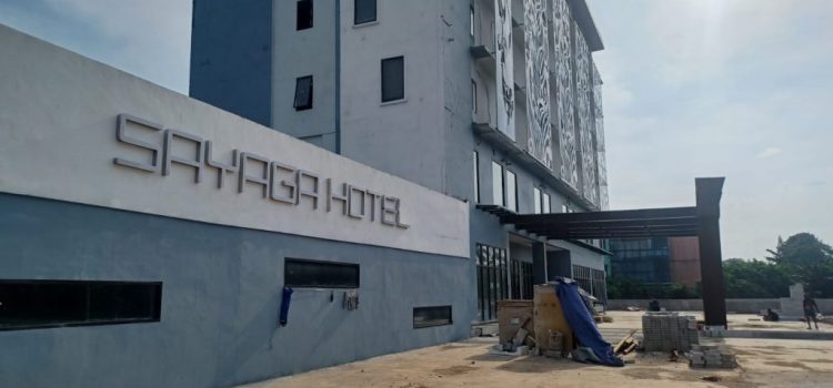 Warga Korban Banjir Pakansari Dapat Bantuan CSR, Sayaga Wisata Didesak Segera Selesaikan Pembangunan Hotel