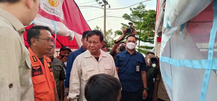 Kunjungan dan Penyambutan bapak Menteri Pertahanan Letjen TNI (Purn) Prabowo Subianto di Posko Bencana Bojong Koneng yang di Dampingi Oleh BPBD Kabupaten Bogor